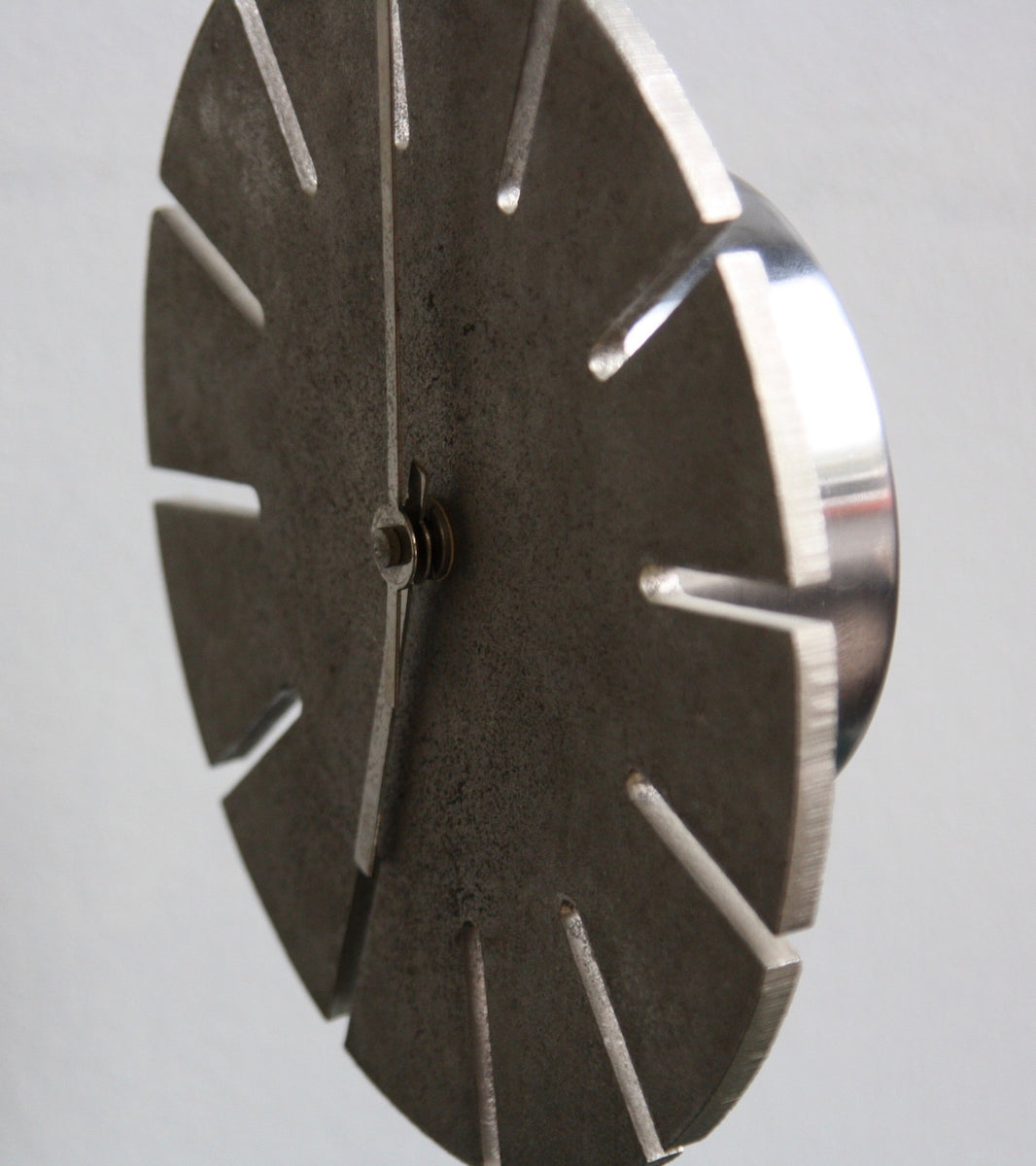 Cast Nickel Table Clock Carl Auböck - Image 6