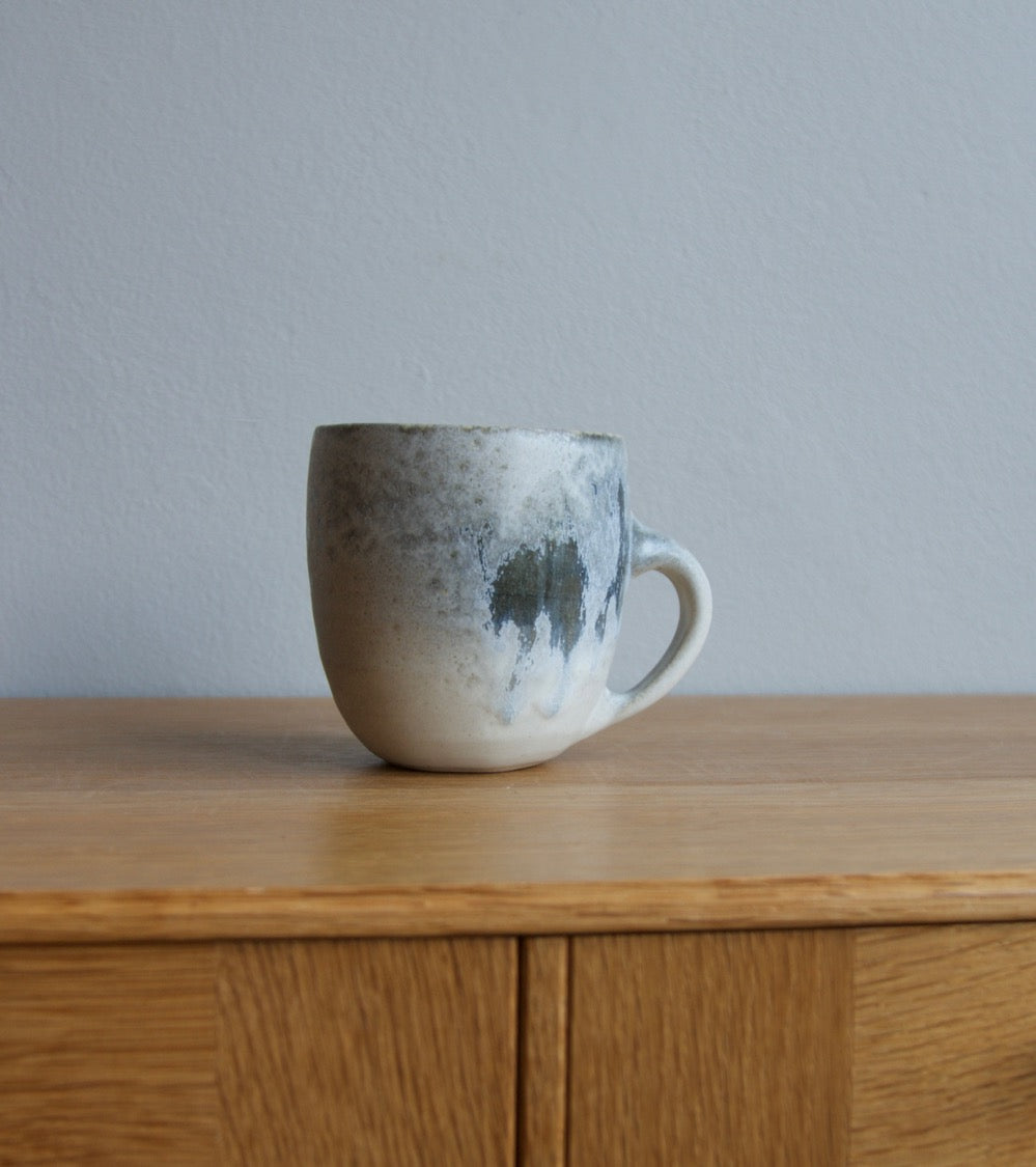 Custom Mug with HandleWhite & Soft Blue Glaze Kasper Würtz - Image 4