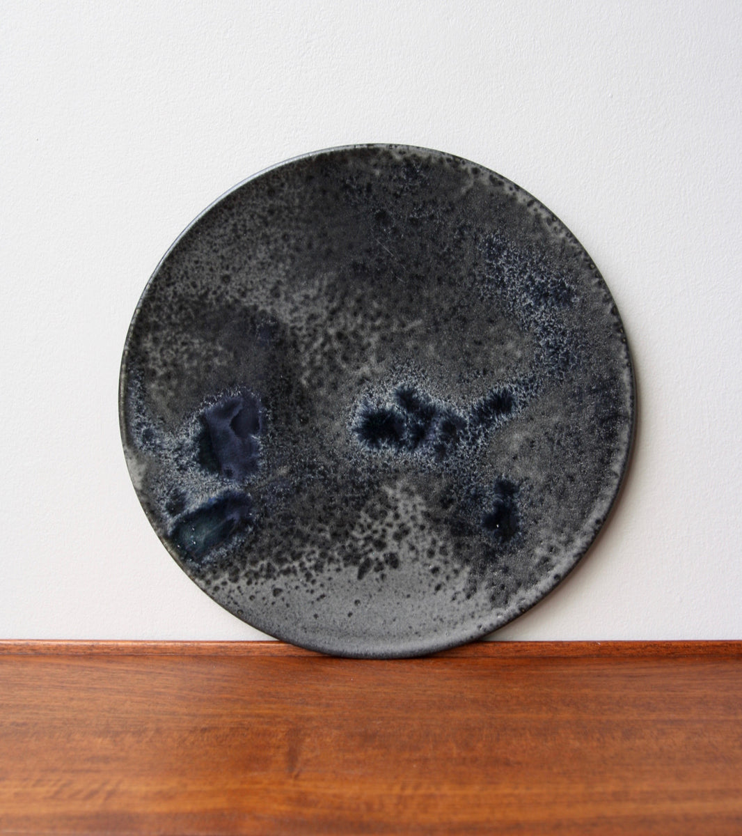 Extra Large Flat Plate Black Glaze Kasper Würtz - Image 2