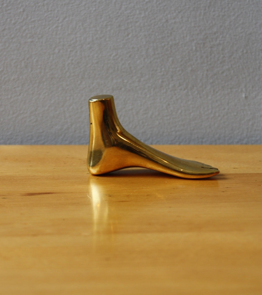 Witty Designed Foot Paperweight  Carl Auböck  - Image 4