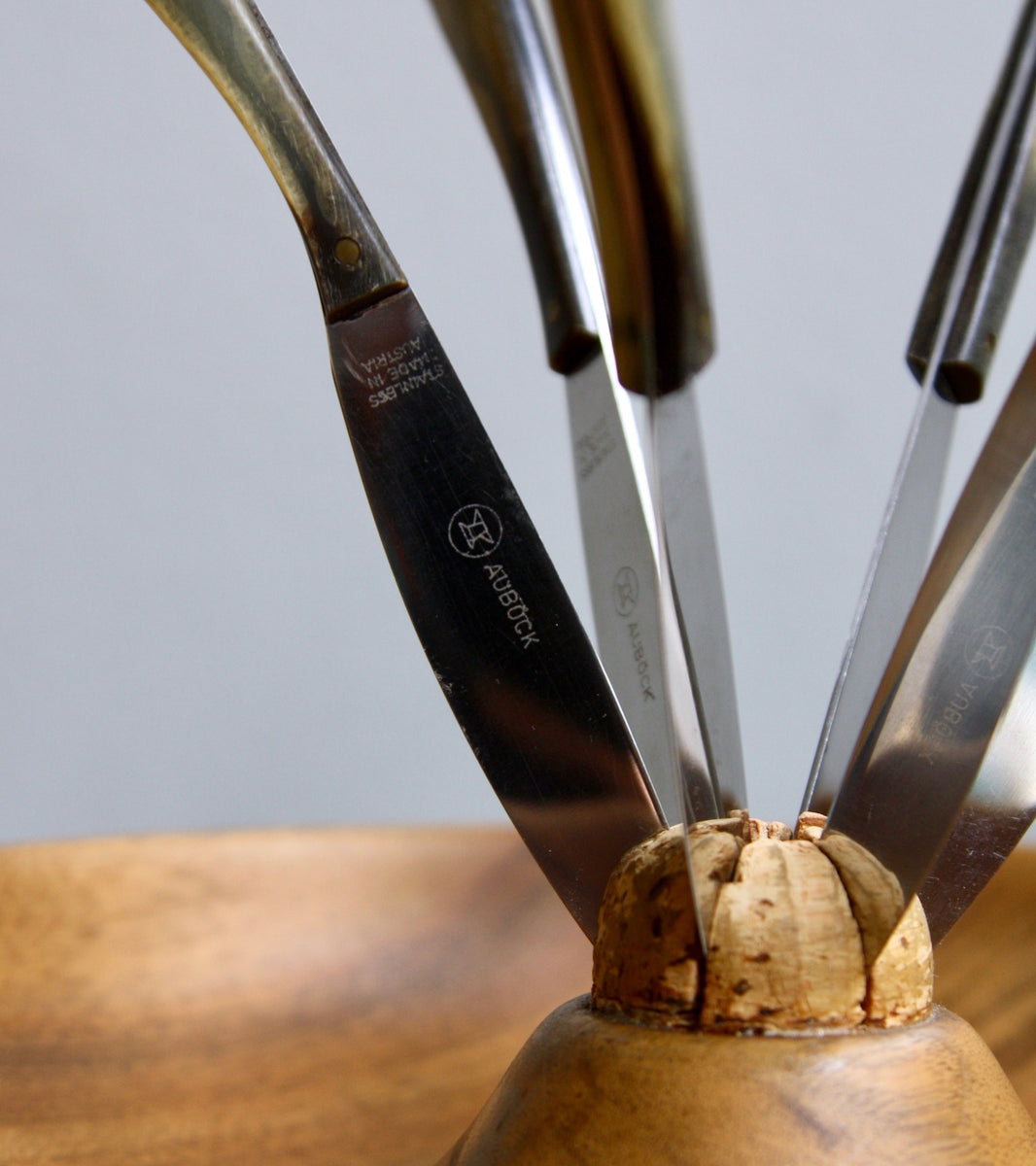 Close-up of Fruit Bowl & Knife Set Carl Auböck  - Image 10