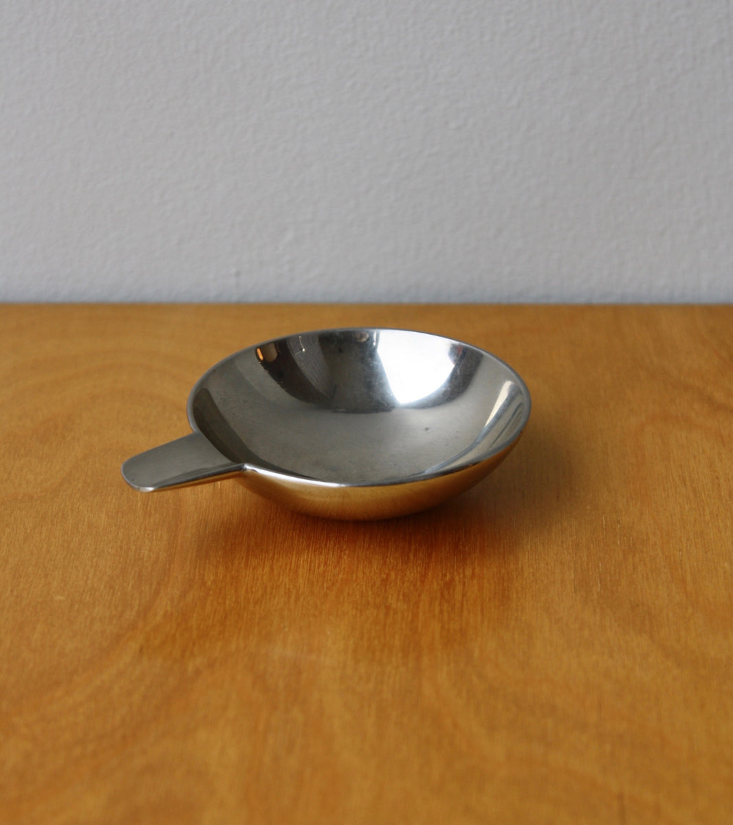 Geometric White Metal Ashtray Carl Auböck  - Image 2