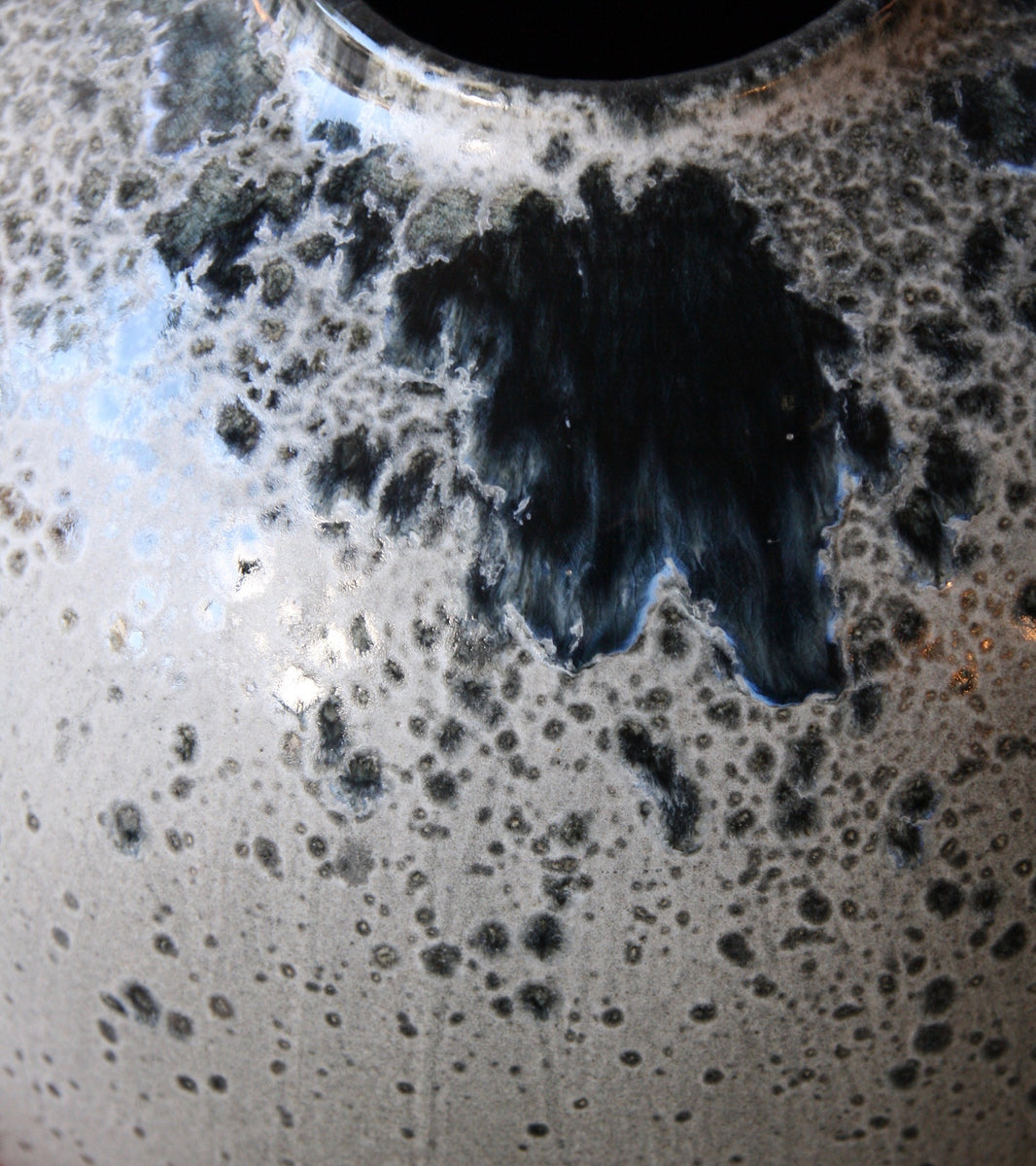Huge One Off Rotund VaseBlack Glaze  Kasper Würtz - Image 5