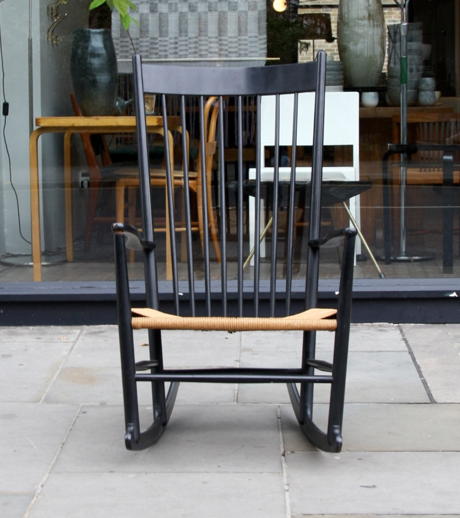 J16 Rocking Chair Hans Wegner - Image 1