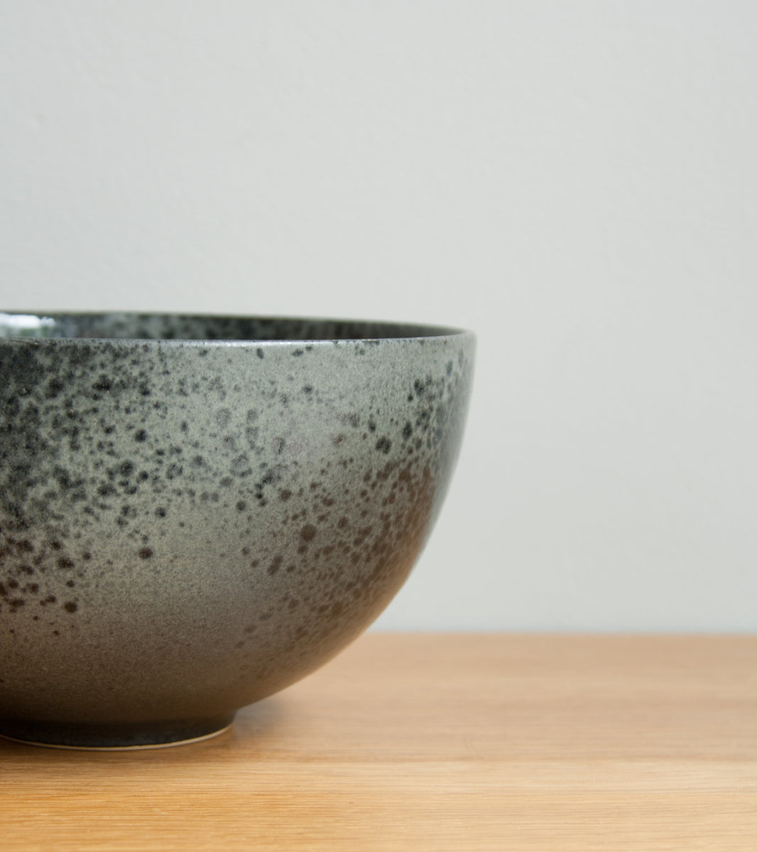 Large Deep Bowl 12Black Glaze Kasper Würtz - Image 4