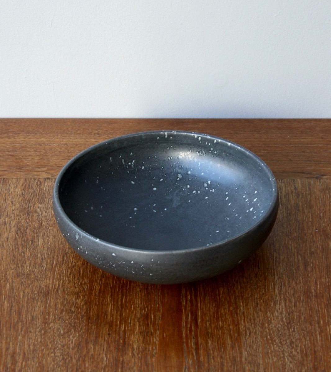Large Shallow Bowl 13Black & White Glaze Kasper Würtz - Image 1
