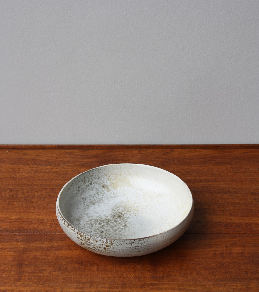 Large Shallow Bowl 13White & Brown Glaze Kasper Würtz - Image 1