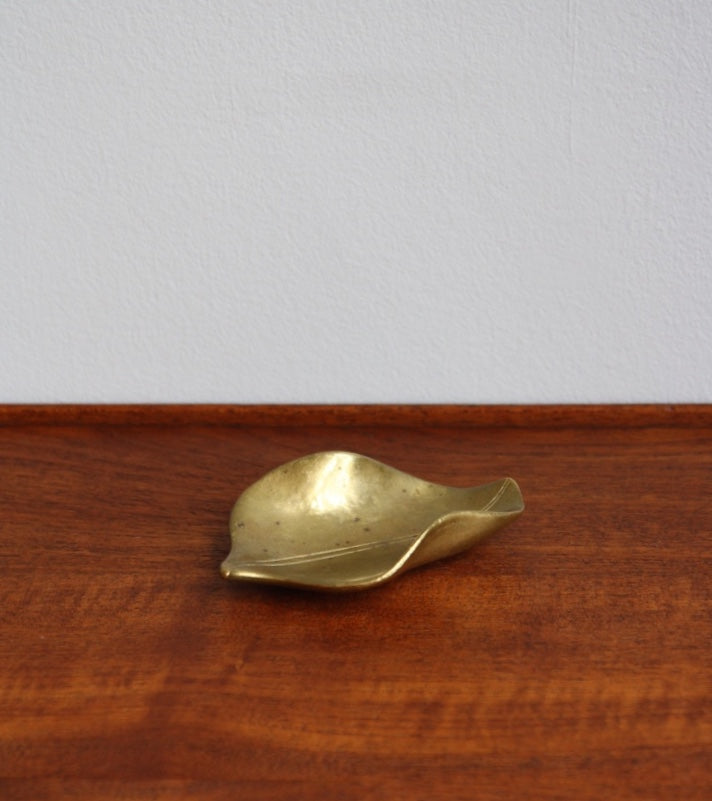 Leaf Shaped Vide Poche Carl Auböck - Image 1