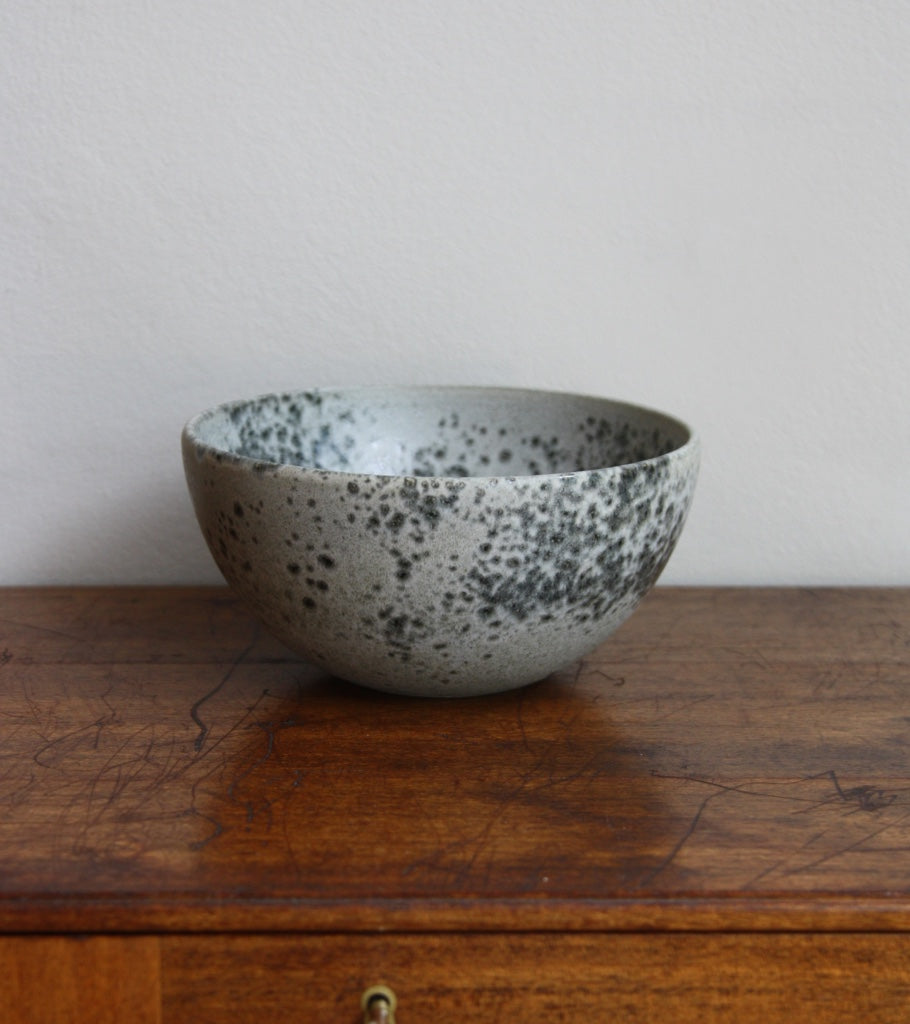 Medium Deep Bowl 10Grey Glaze Kasper Würtz - Image 4