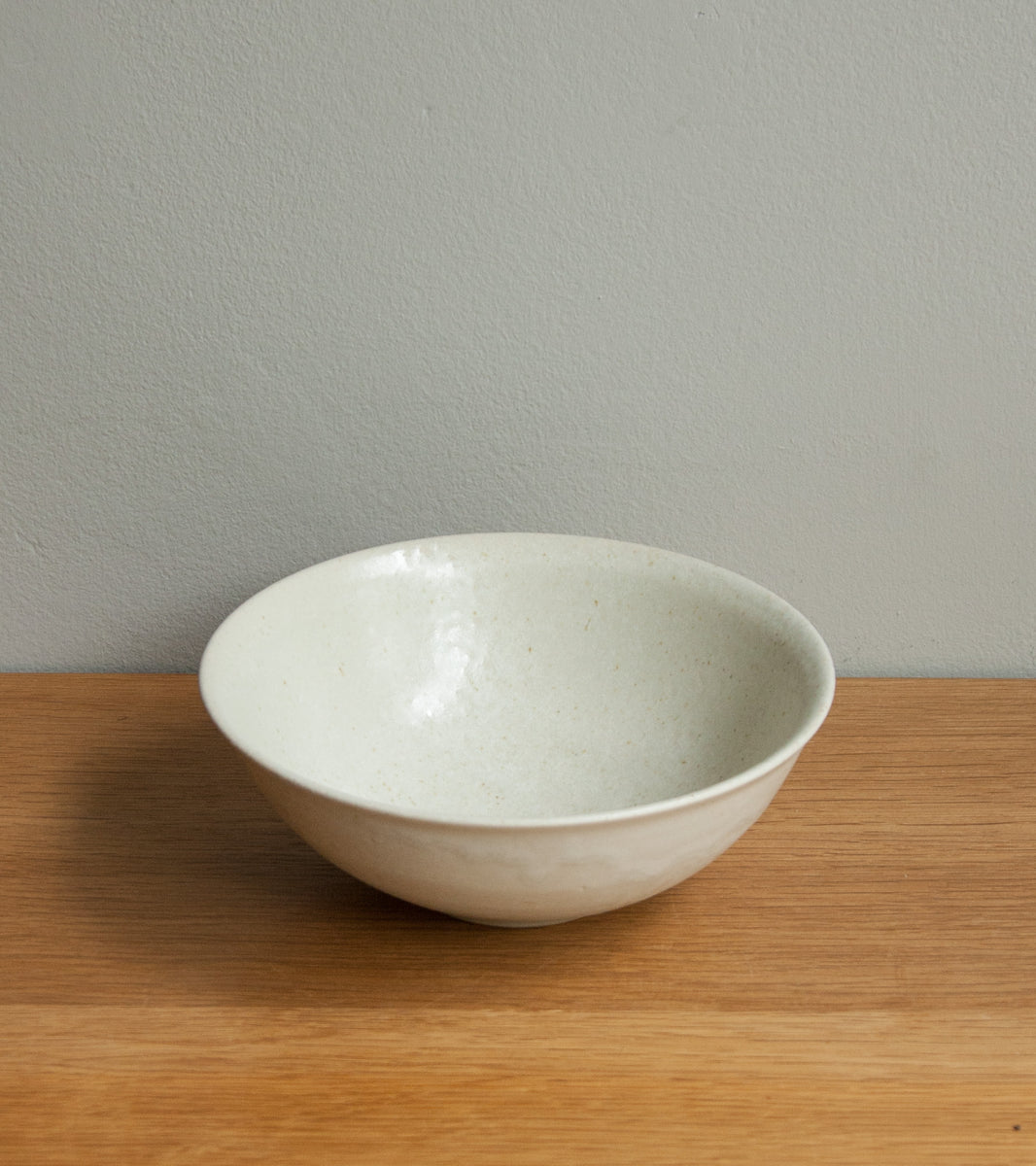 Medium Flat Out Bowl White Glaze Kasper Würtz - Image 3
