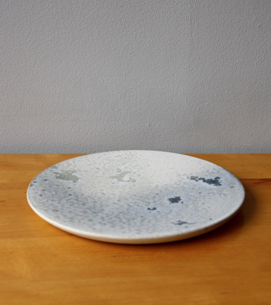 Medium Flat Plate 5White & Soft Blue Glaze Kasper Würtz - Image 2