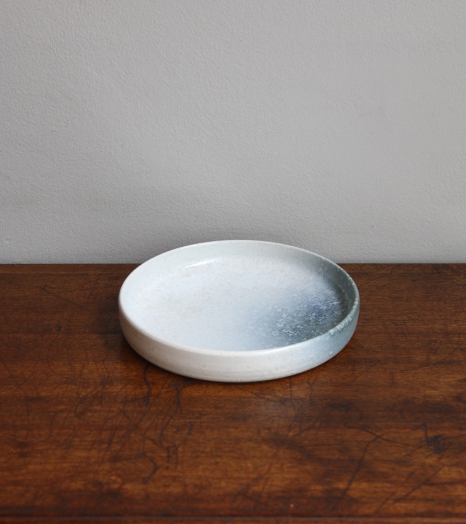 Medium Rimmed Plate 4White and Blue Glaze Kasper Würtz - Image 1