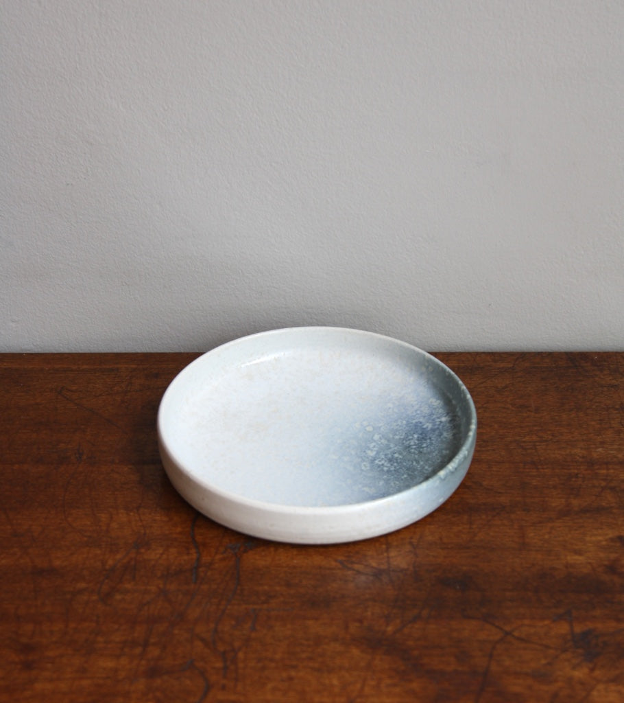 Medium Rimmed Plate 4White and Blue Glaze Kasper Würtz - Image 2
