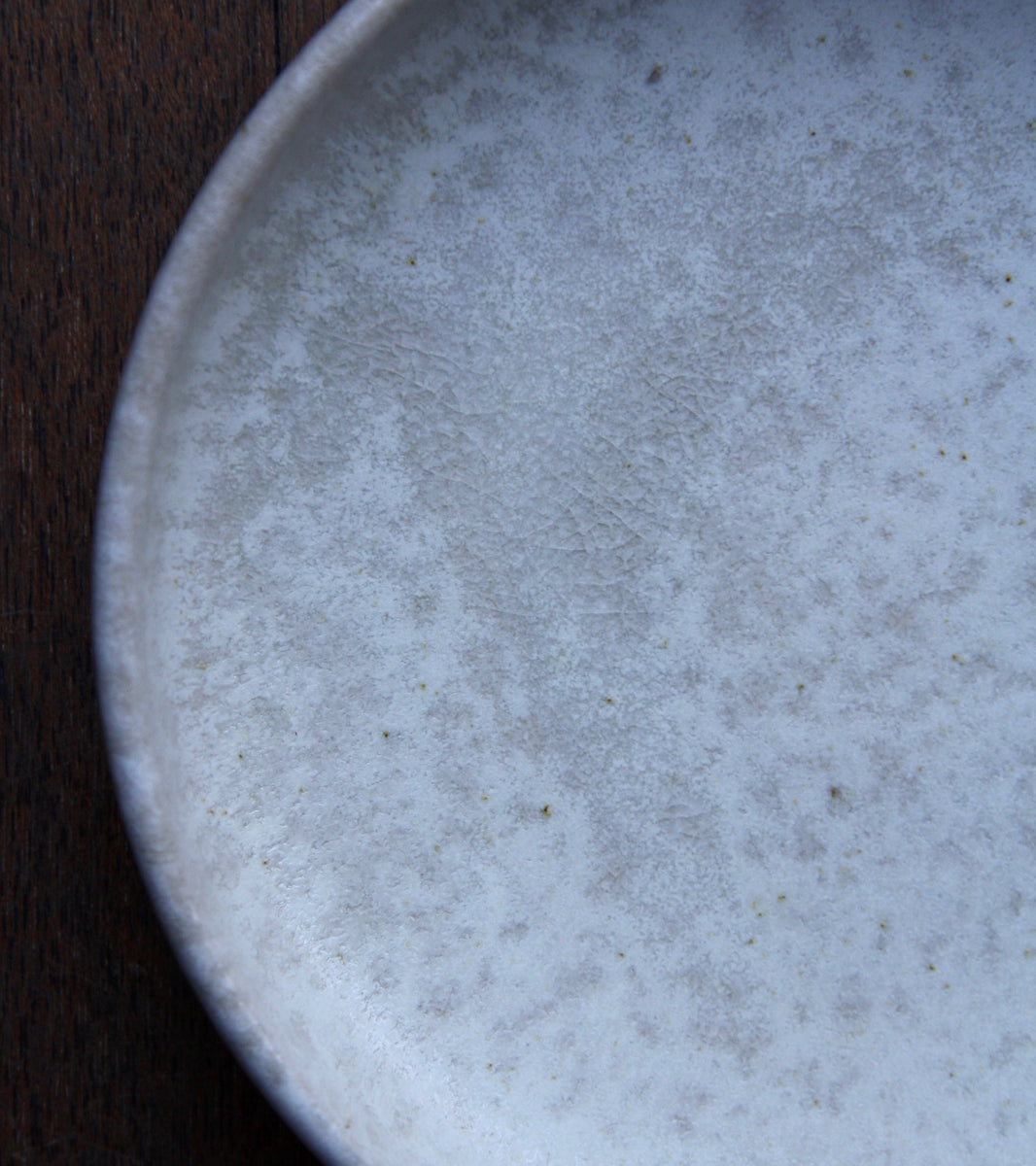 Medium Rimmed Plate 4White Glaze Kasper Würtz - Image 10