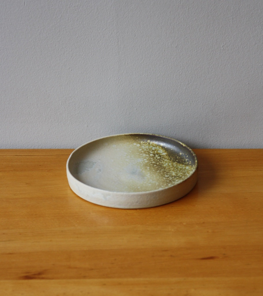 Medium Rimmed Plate 4White & Yellow Glaze Kapser Würtz - Image 1