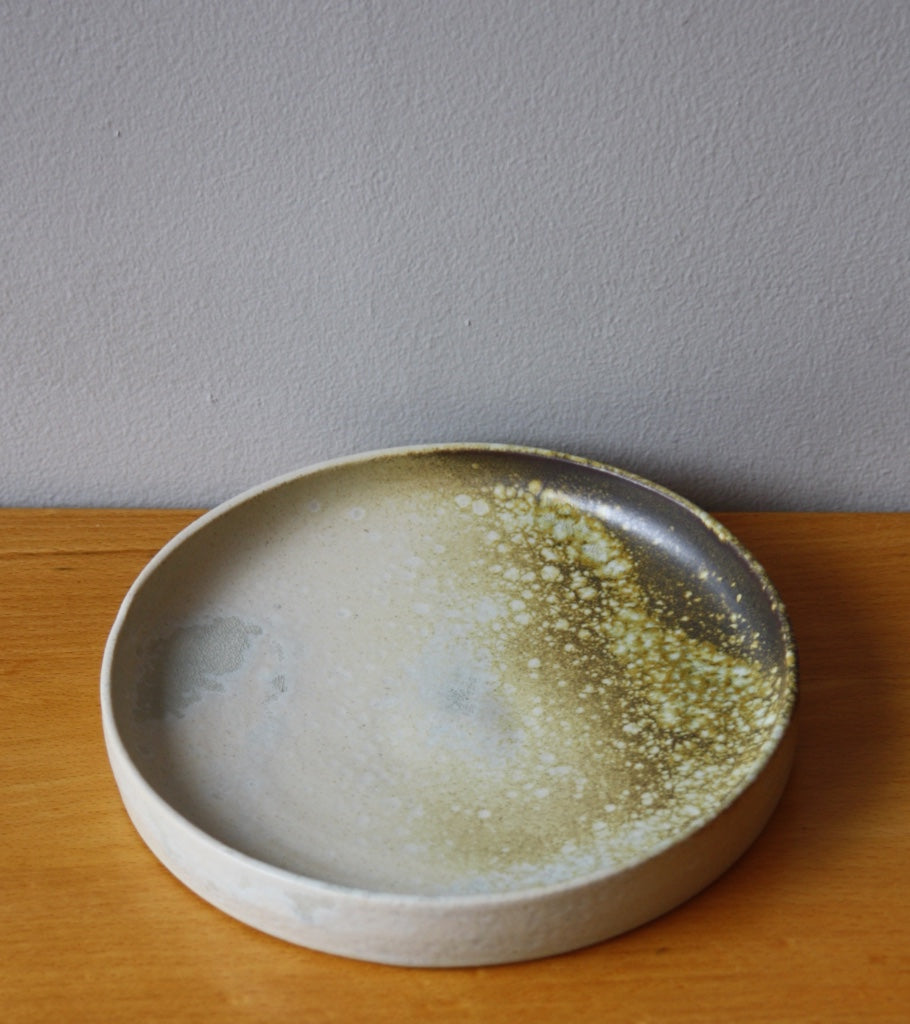 Medium Rimmed Plate 4White & Yellow Glaze Kapser Würtz - Image 4