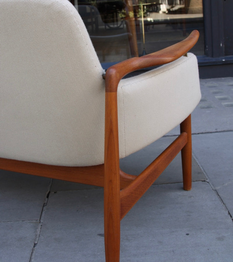 NV53 Two Seater Sofa Finn Juhl - Image 10