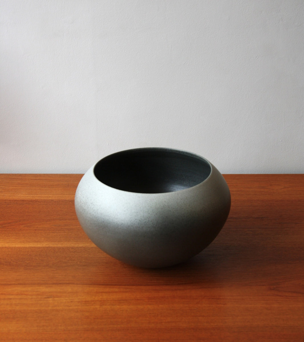 One Off Onion Shaped PlanterGradient Grey Glaze Kasper Würtz - Image 1