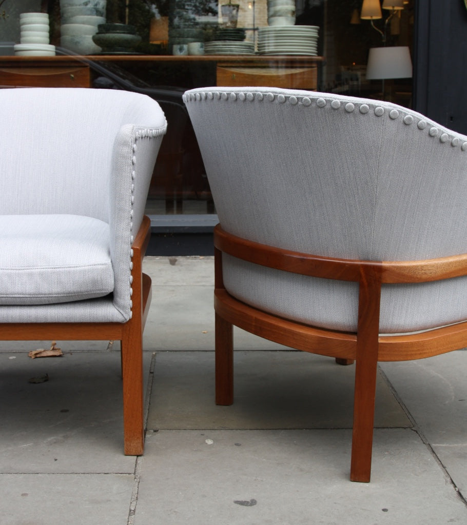 Pair of MK51 Easy Chairs Mogens Koch - Image 12