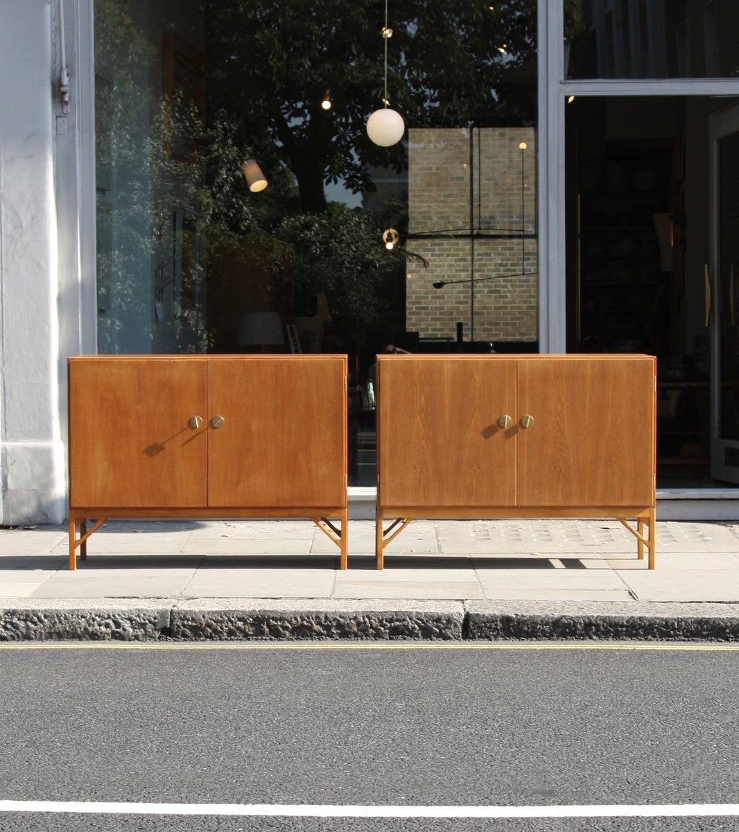 Pair of Oak 232 Cabinets Børge Mogensen - Image 1