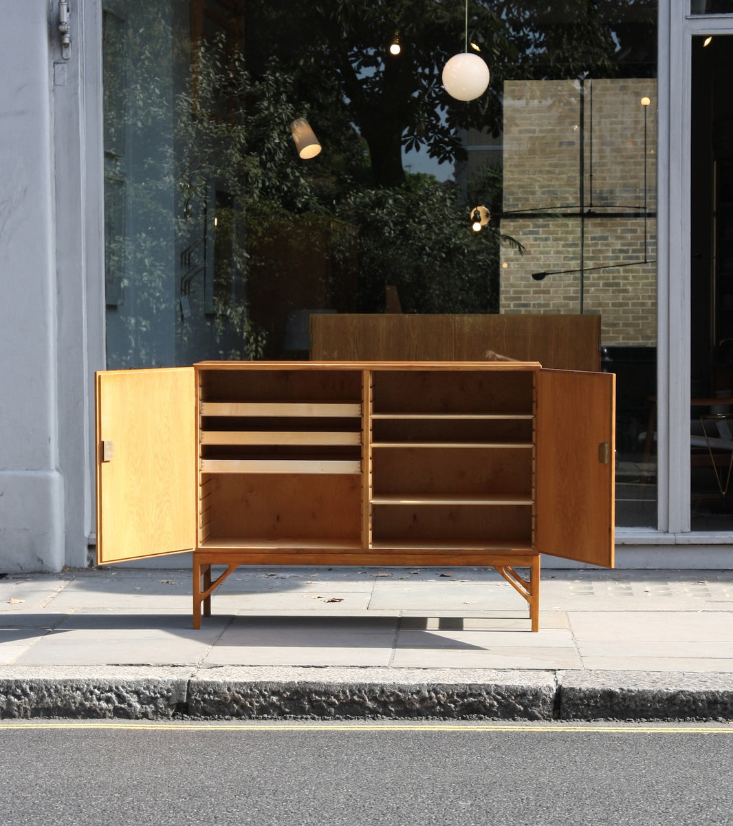 Pair of Oak 232 Cabinets Børge Mogensen - Image 9