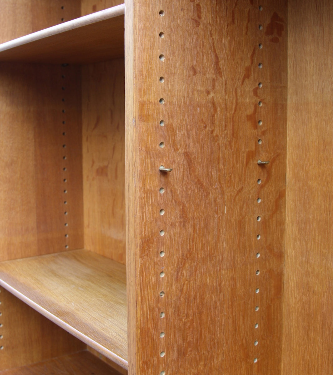 Pair of Oak Bookcases Børge Mogensen - Image 9