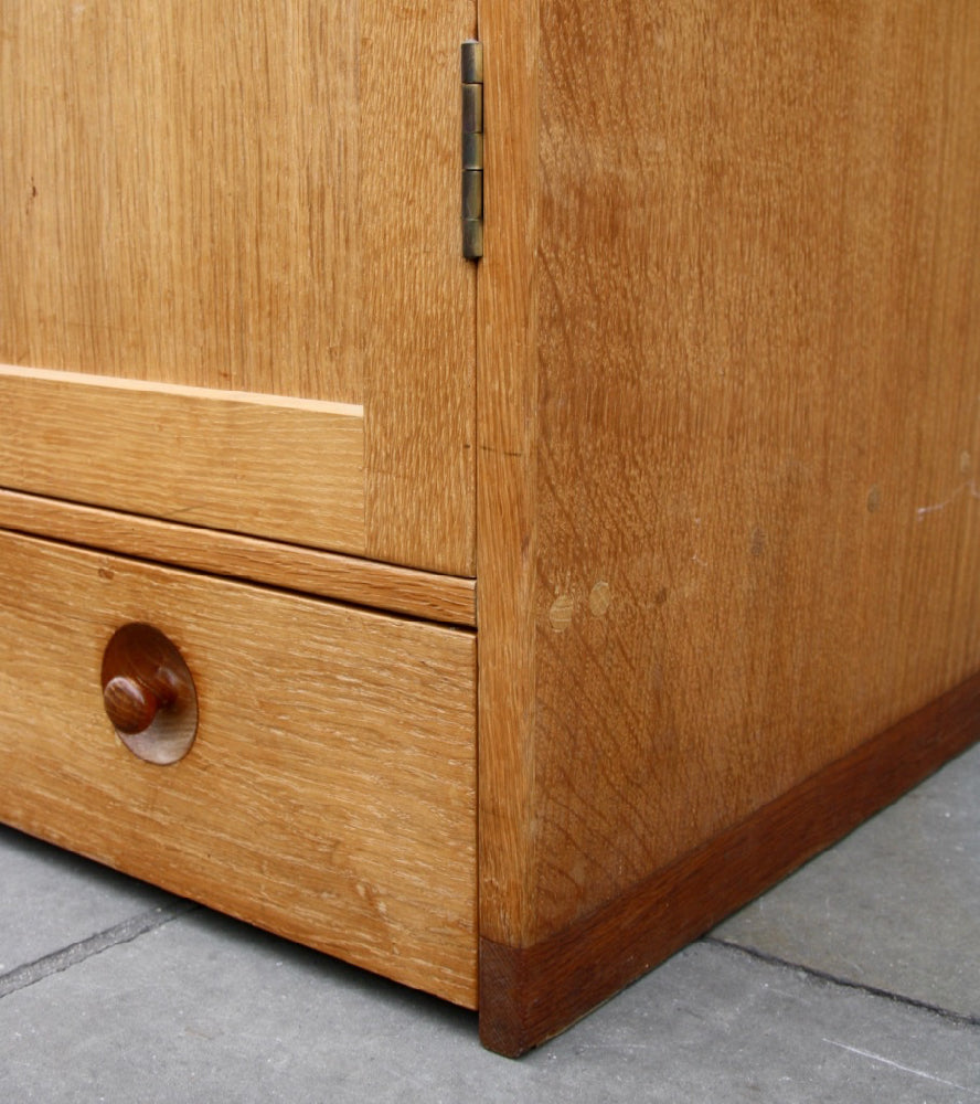 Pair of Oak Wardrobes Hans Wegner - Image 16