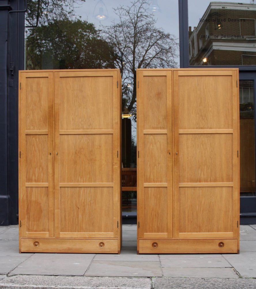 Pair of Oak Wardrobes Hans Wegner - Image 1