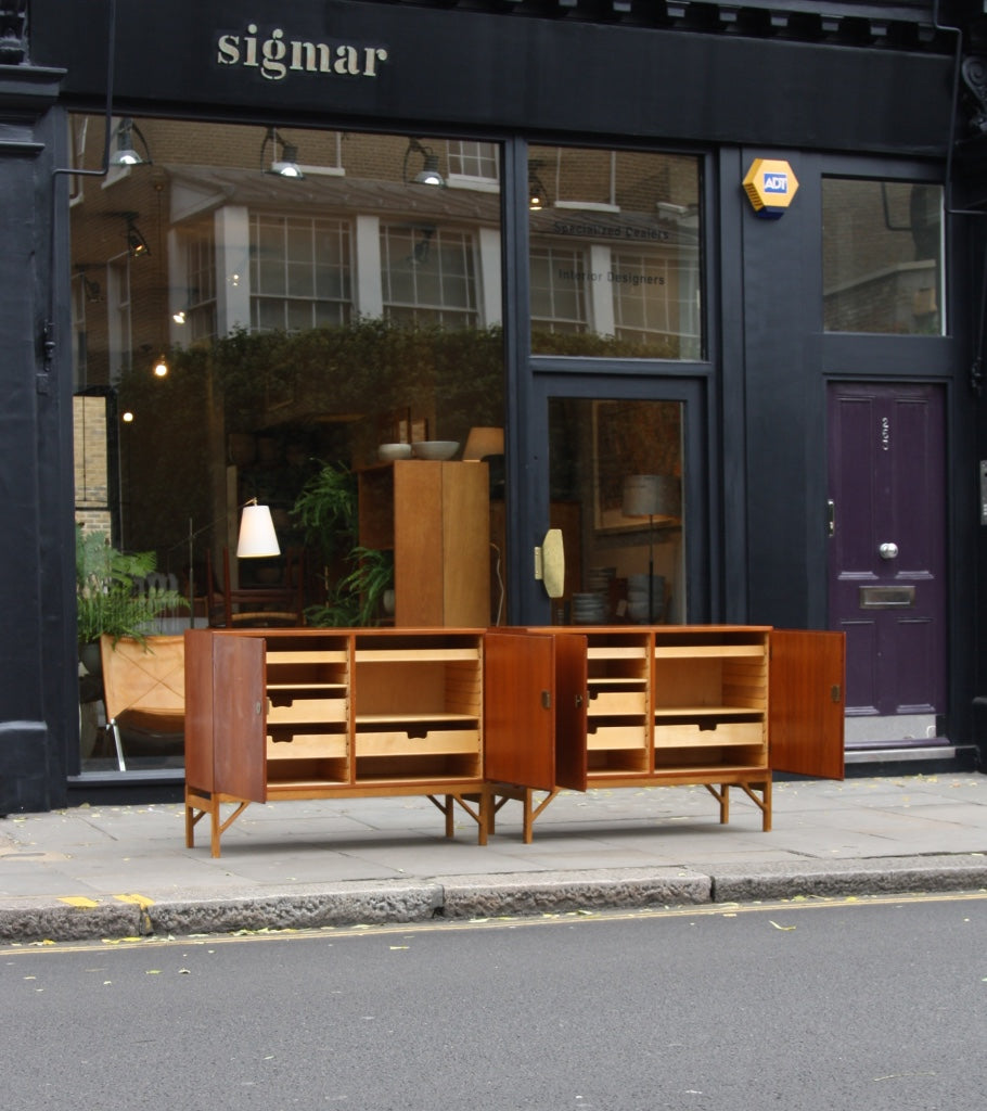 Pair of Teak 232 Cabinets Børge Mogensen - Image 3