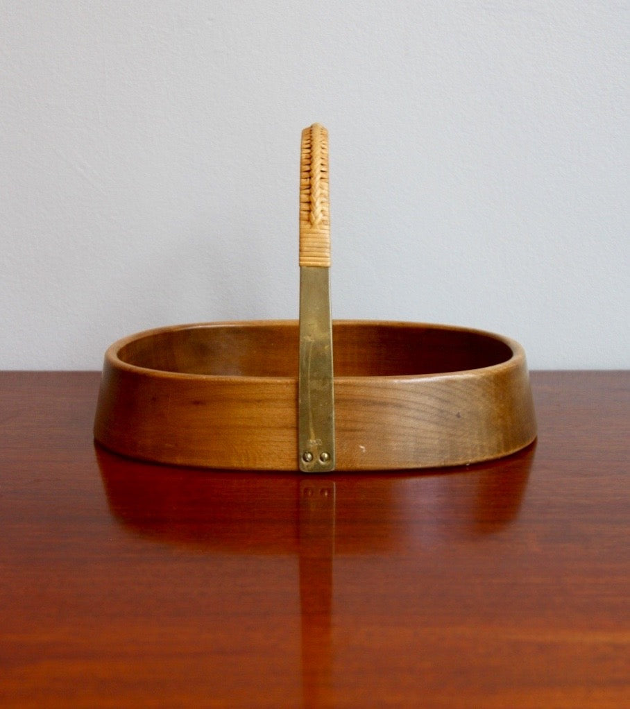 Round Walnut Carrier Carl Auböck - Image 2
