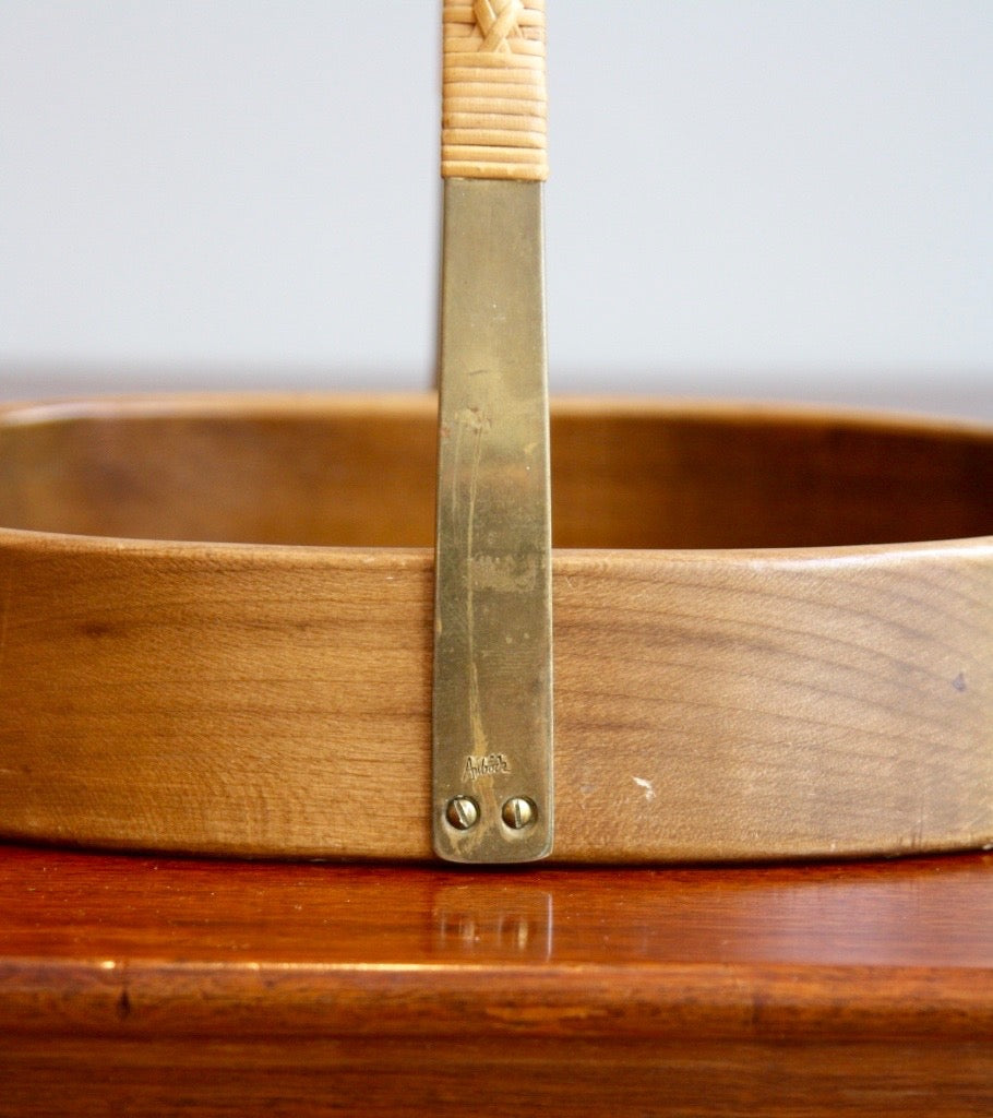 Round Walnut Carrier Carl Auböck - Image 4
