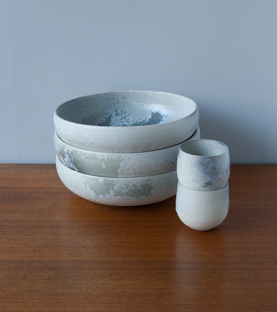 Serving Bowl 14White and Soft Blue Glaze Kasper Würtz - Image 10