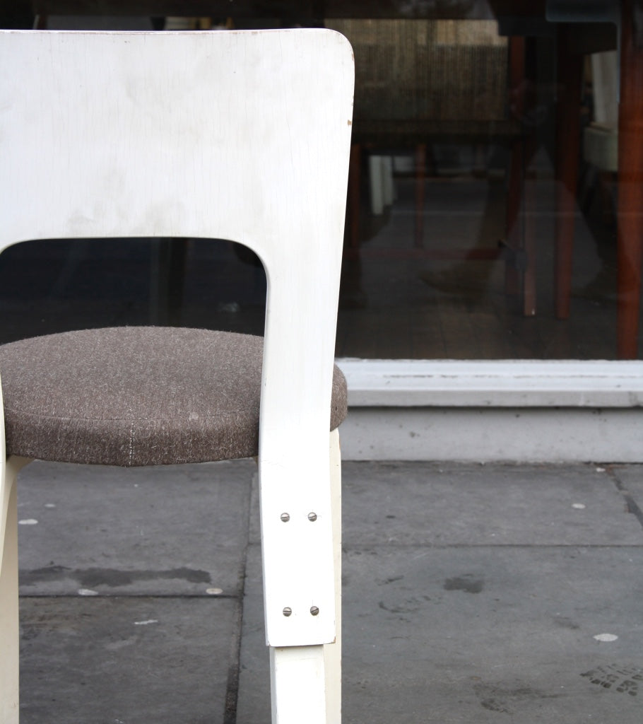 Set of Four Dining Chairs Alvar Aalto  - Image 12