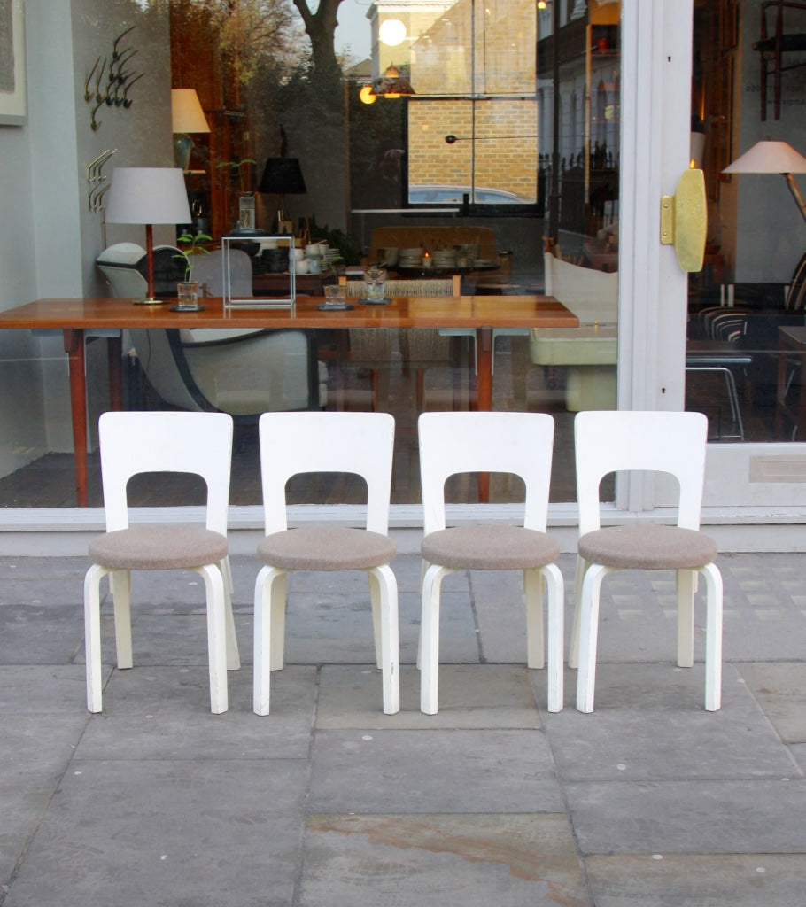 Set of Four Dining Chairs Alvar Aalto  - Image 1