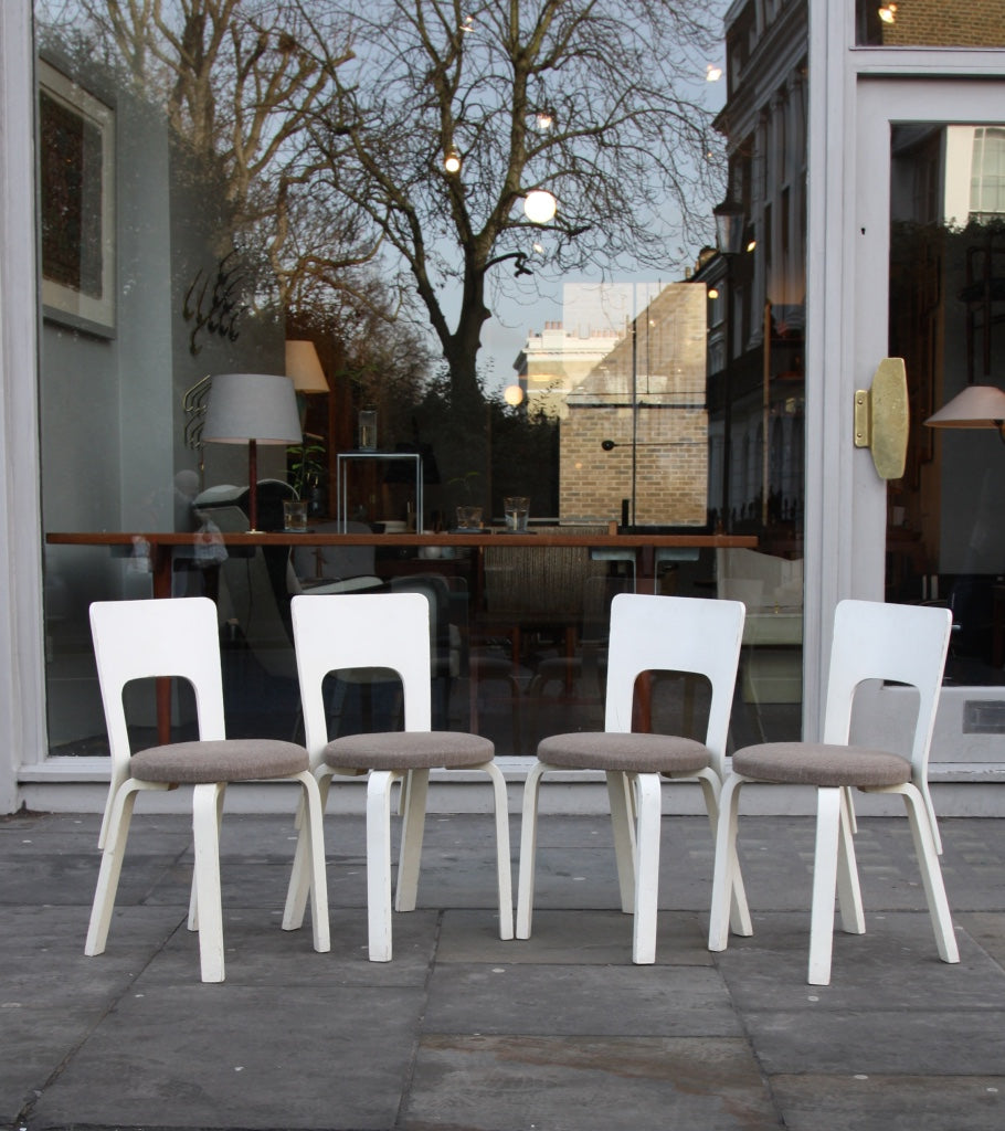 Set of Four Dining Chairs Alvar Aalto  - Image 3