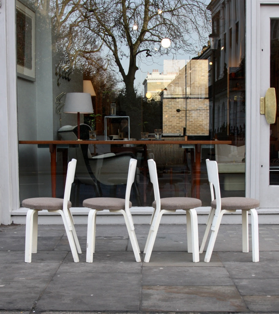Set of Four Dining Chairs Alvar Aalto  - Image 5
