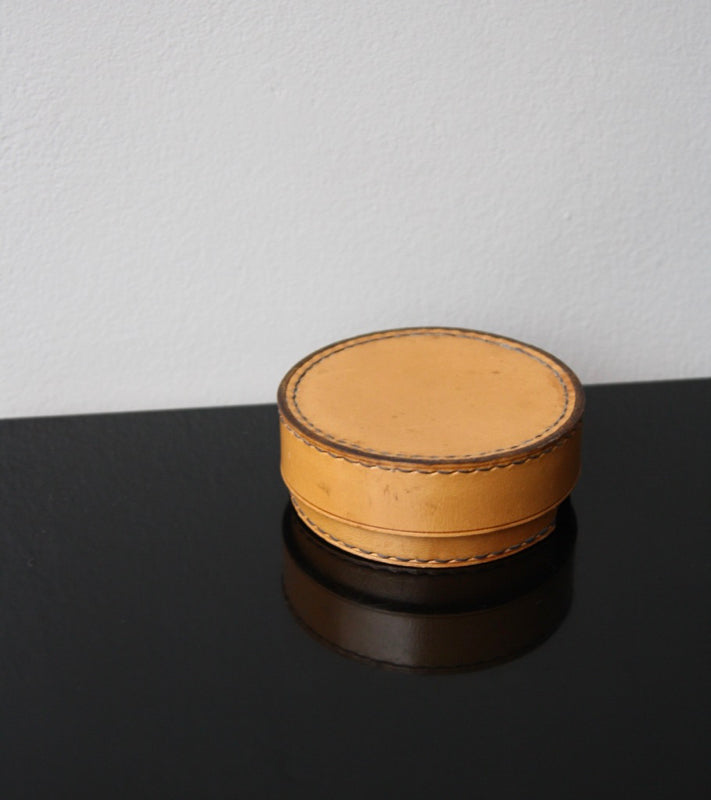Set of Six Horn Coasters and Leather Case Carl Auböck - Image 3