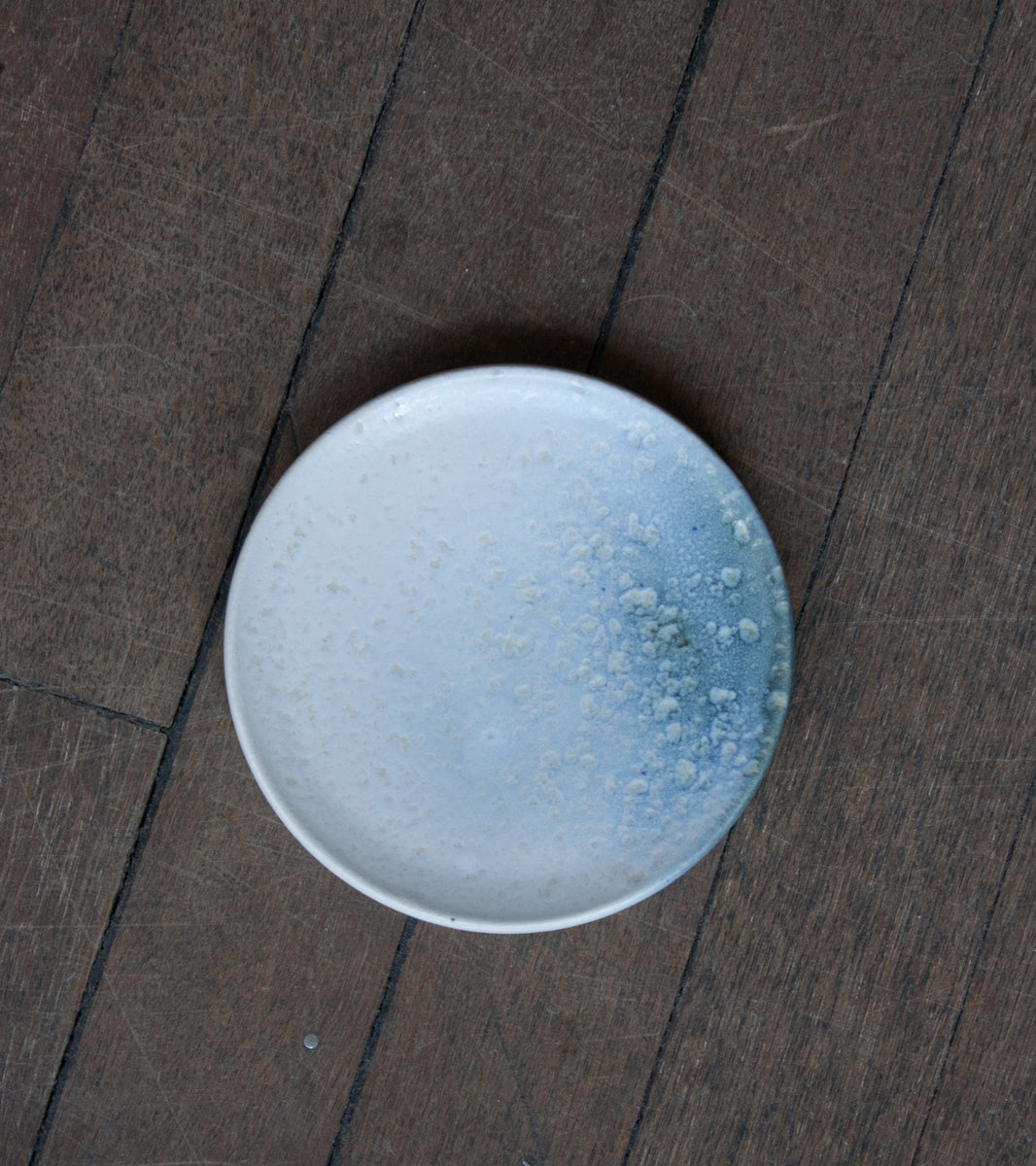 Small Rimmed Plate 2White and Blue Glaze Kasper Würtz - Image 4