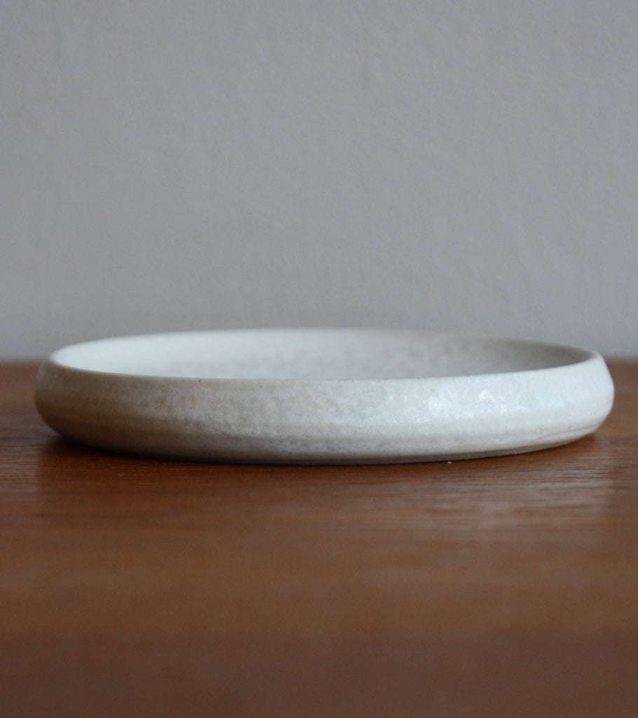 Small Rimmed Plate 2White Glaze Kasper Würtz - Image 4