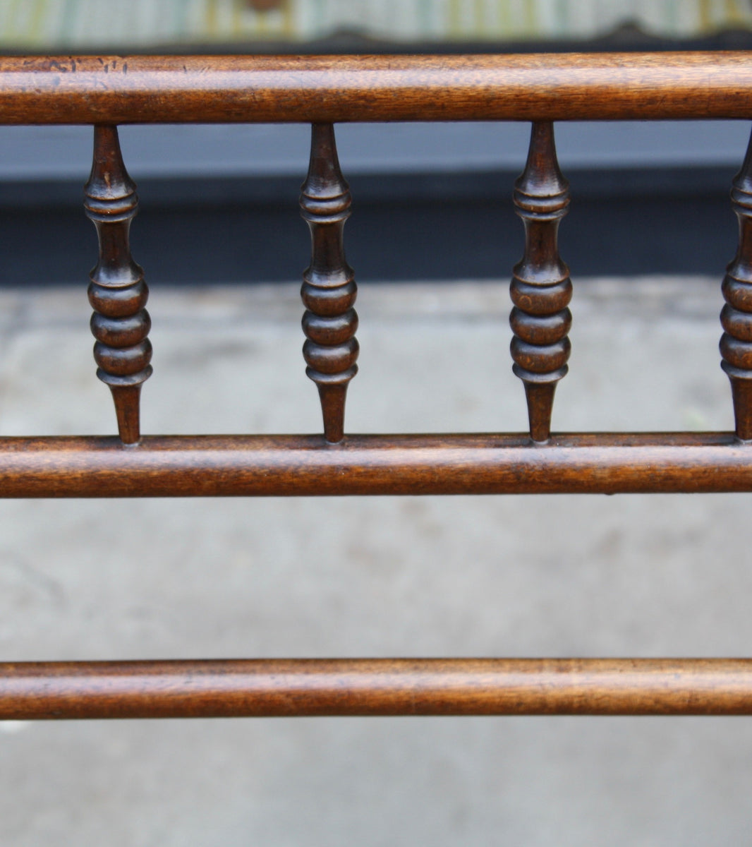Sussex Bench Morris & Co - Image 3