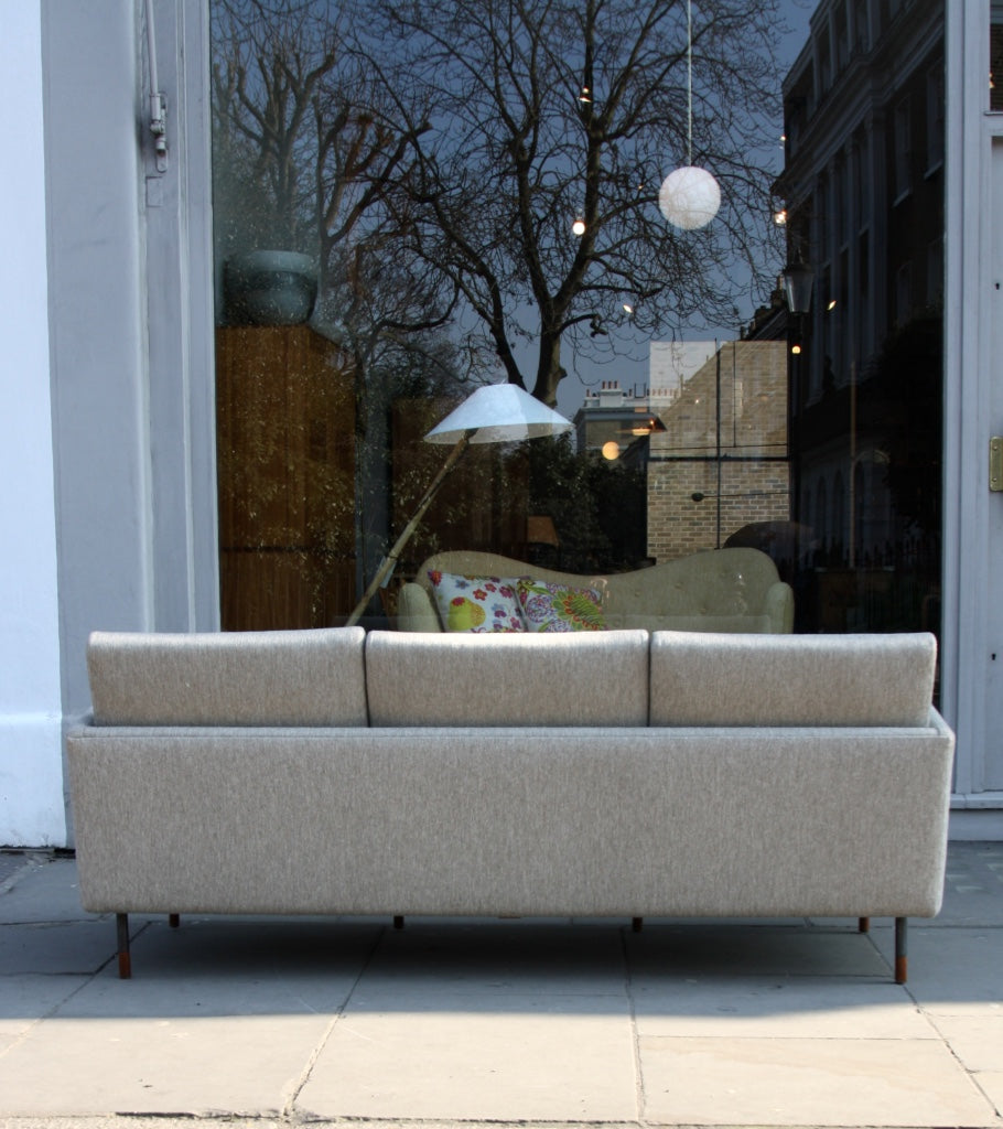 Three Seater Sofa Finn Juhl  - Image 6