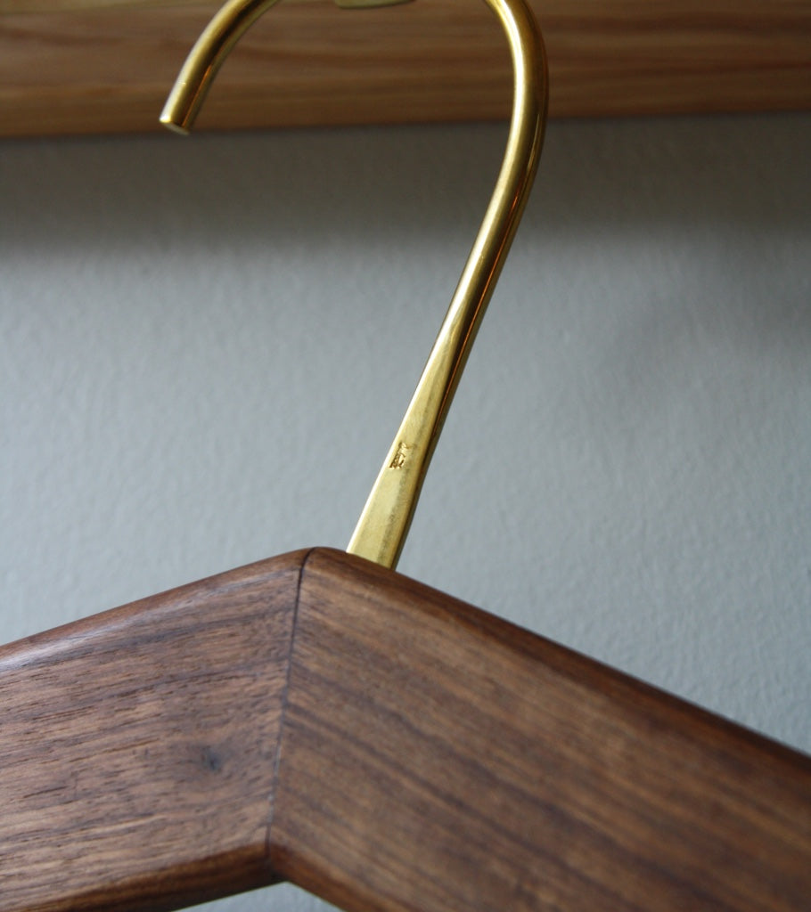 Walnut Hanger Mod. 4650 Carl Auböck - Image 3