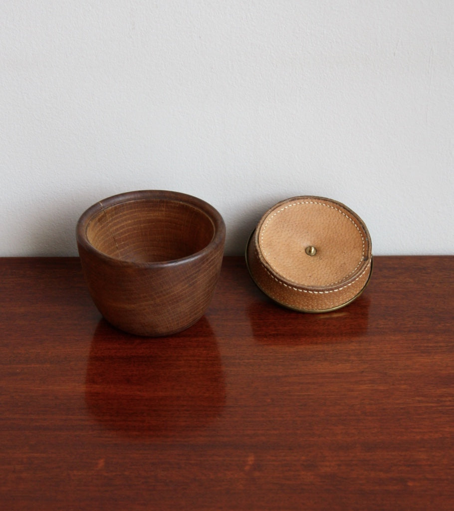 Scandinavian Walnut Tobacco Pot with a Leather and Brass Lid Carl Auböck - Image 5